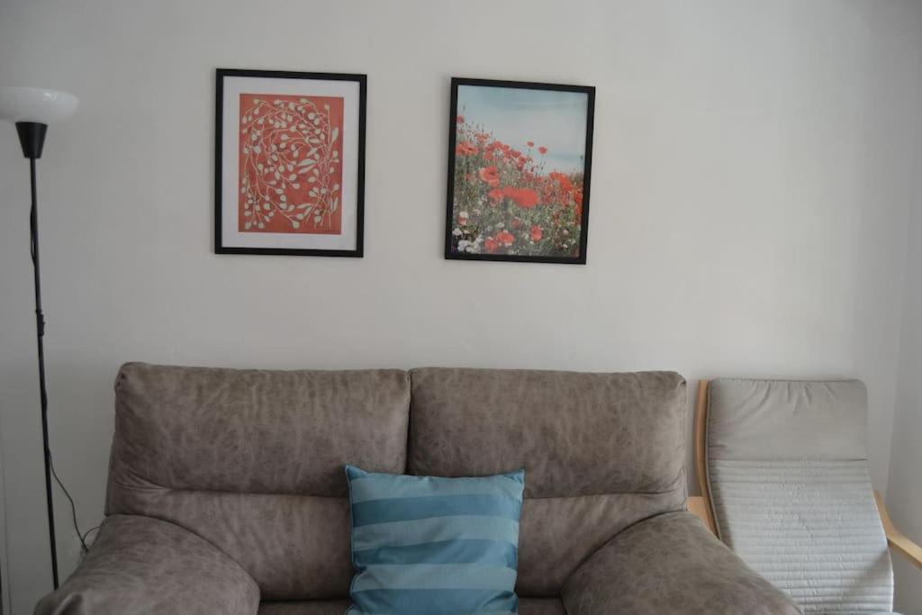 Cozy And Well Connected Apartment Севілья Екстер'єр фото